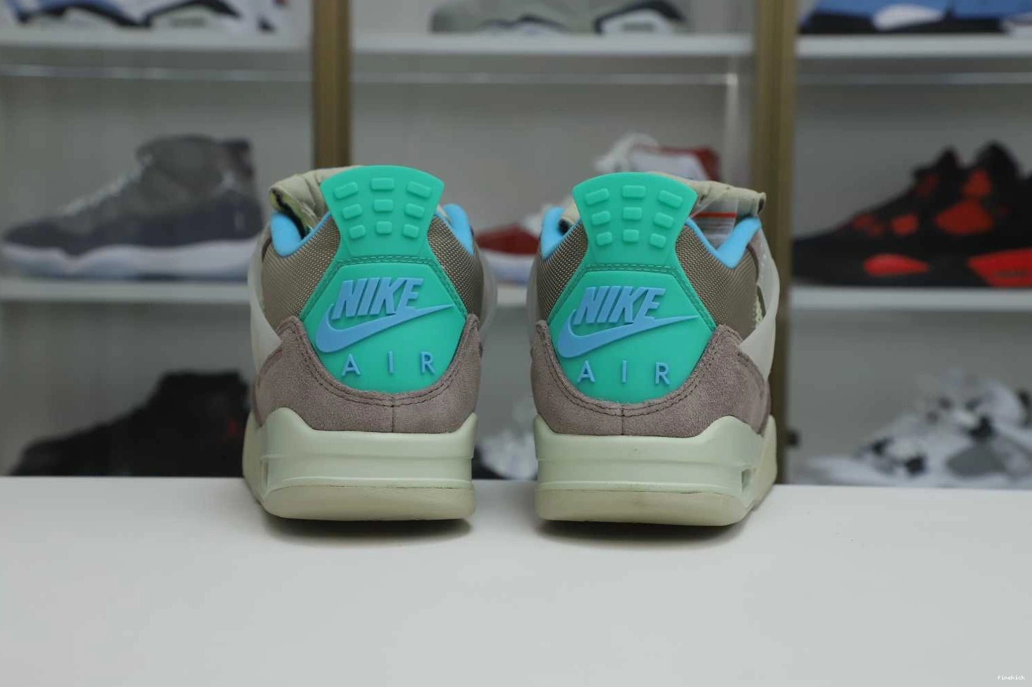 LA HAZE' UNION RETRO 4 X JORDAN 'TAUPE AIR 0720